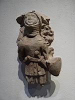 Statue, Guerrier (Calcaire, 14e, Lyon, Musee Gadagne) (1)